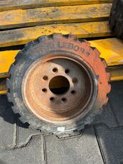 pneu pour chariot élévateur à fourche Trelleborg 330x127x203 (13x5x8)