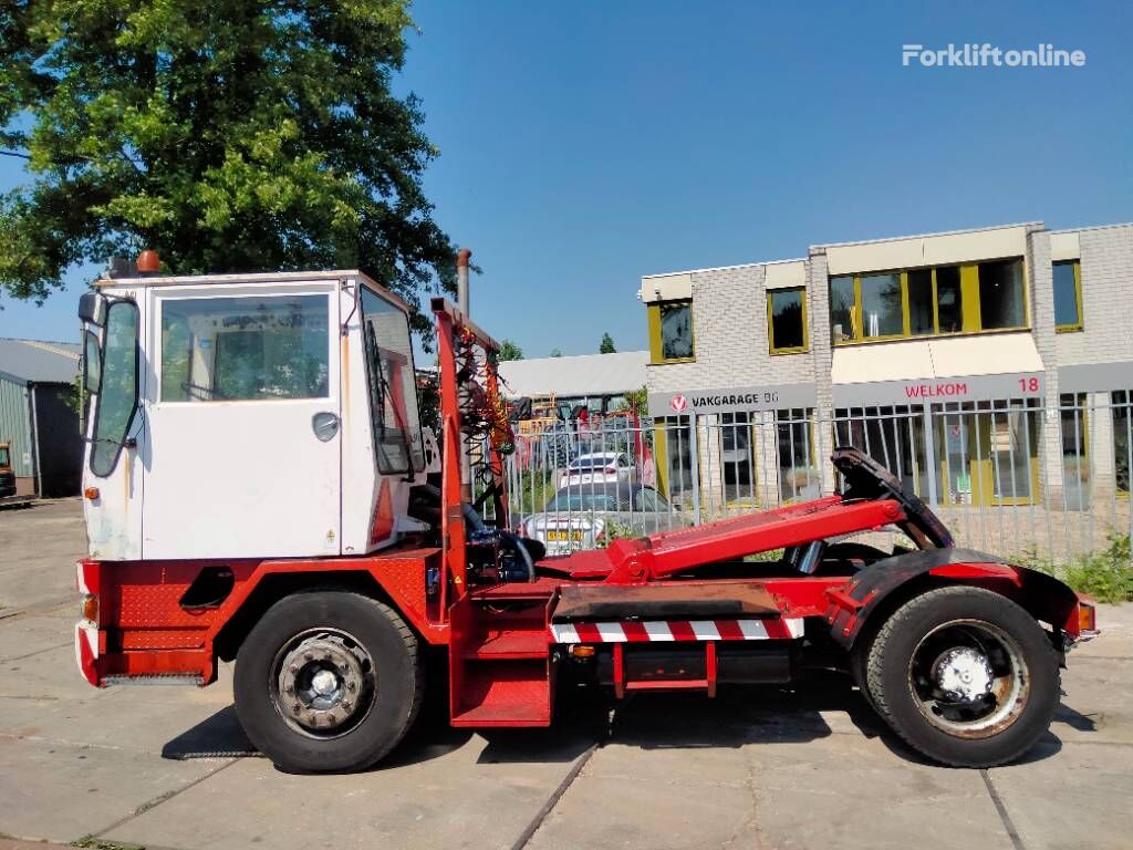 tracteur portuaire Terberg 3250 terminal tractor trekker shunt truck volvo